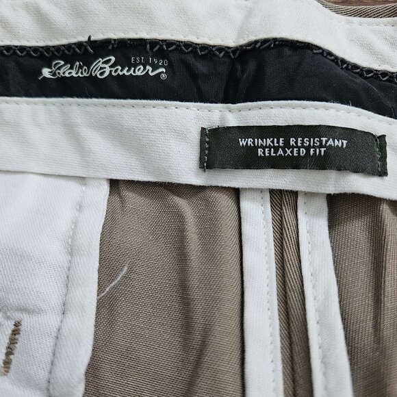 Eddie Bauer Khaki Pants Men's 38x33 Relaxed Fit Wrinkle Resistant Pleated Front - Picture 7 of 9